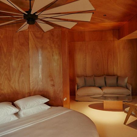 Rooms Hotel Batoemi Buitenkant foto