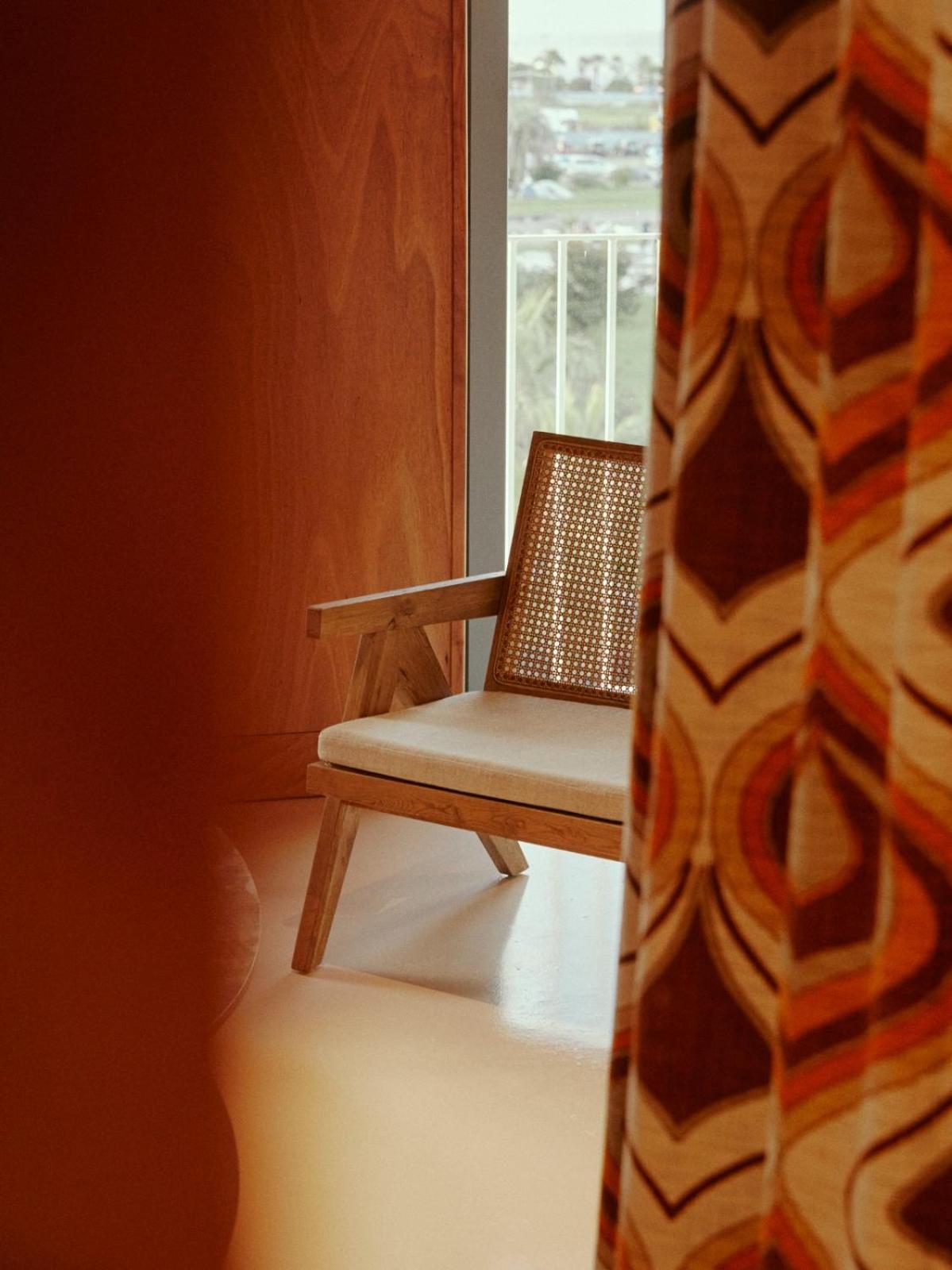 Rooms Hotel Batoemi Buitenkant foto