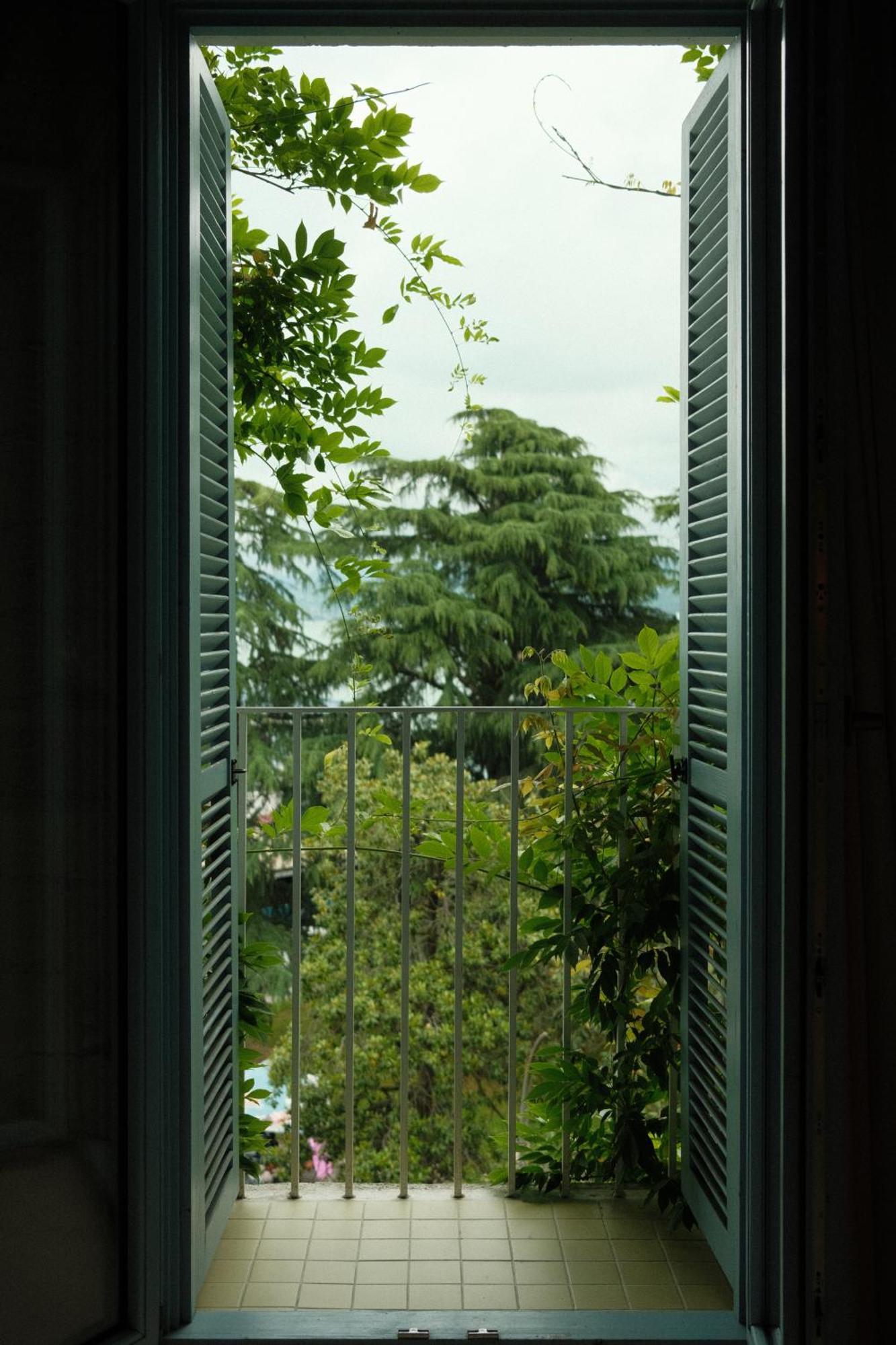 Rooms Hotel Batoemi Buitenkant foto