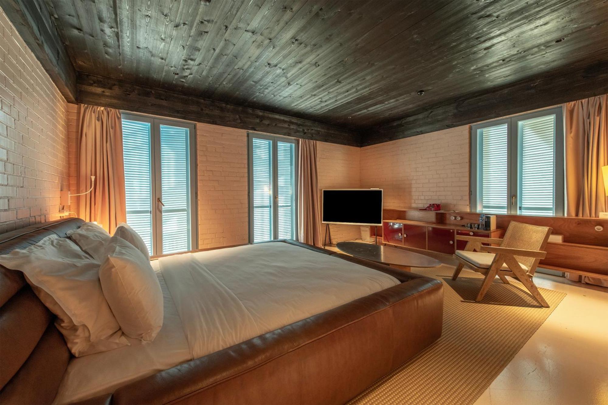 Rooms Hotel Batoemi Buitenkant foto