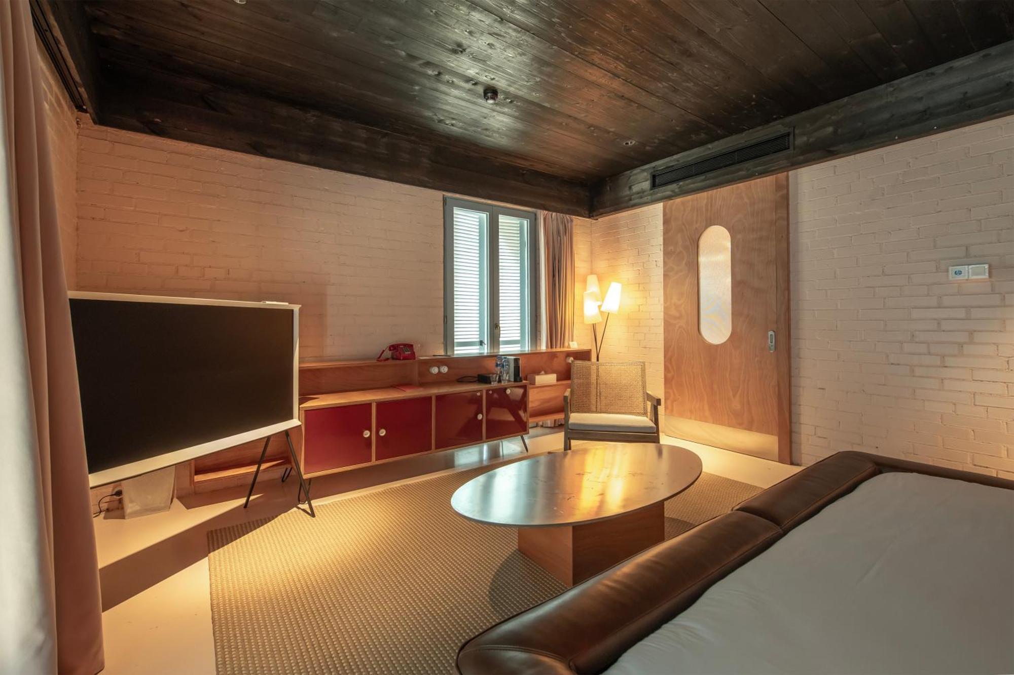 Rooms Hotel Batoemi Buitenkant foto