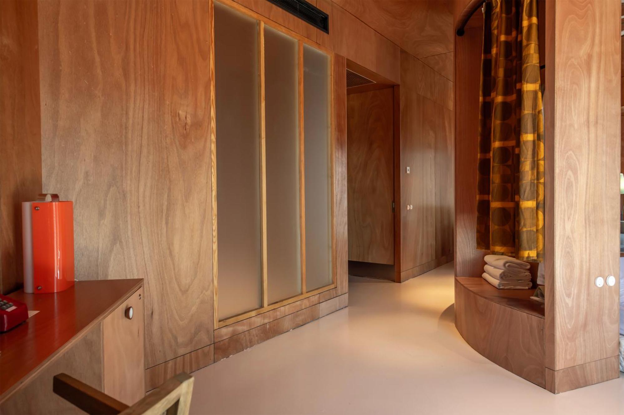 Rooms Hotel Batoemi Buitenkant foto