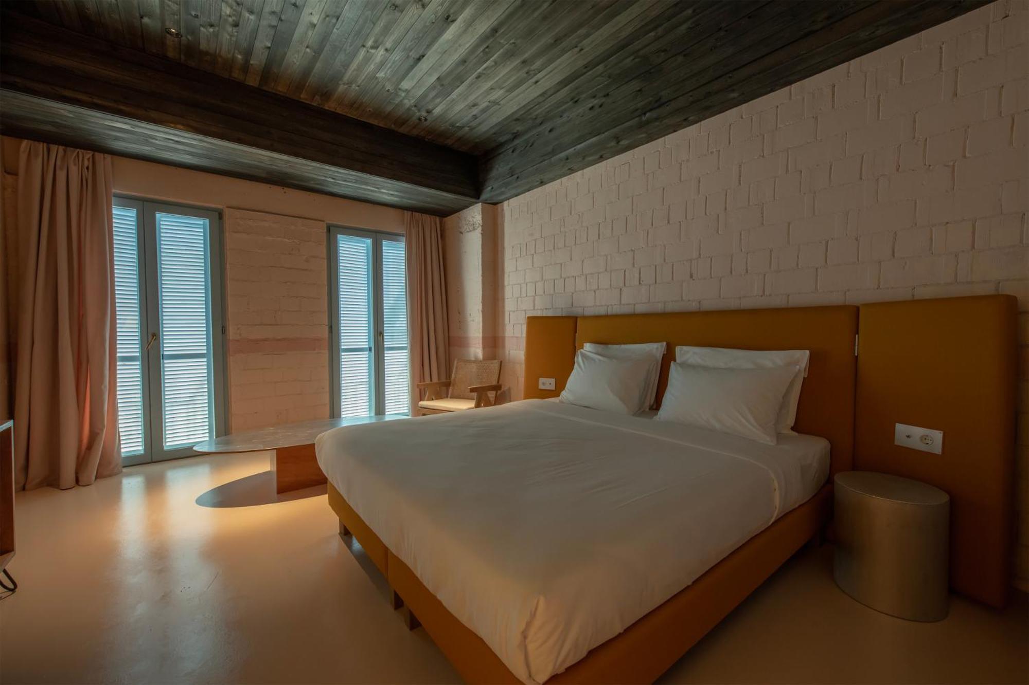 Rooms Hotel Batoemi Buitenkant foto